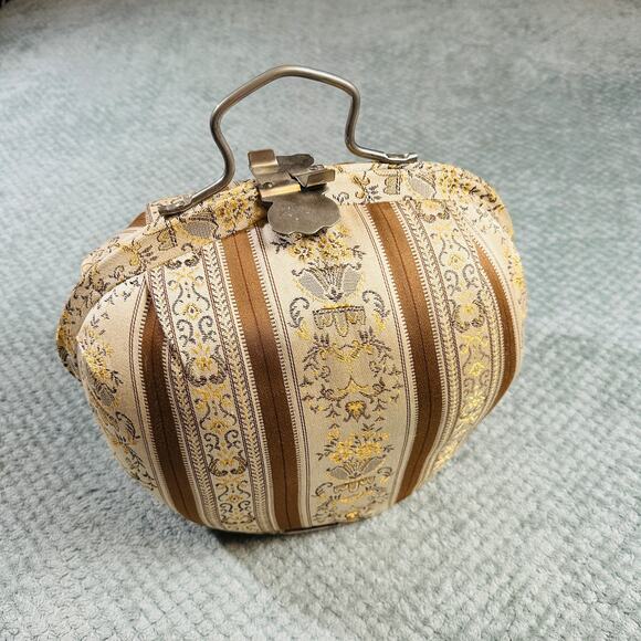 Vintage Victorian Dutch Teapot Cozy Carriage Fabric Bag Lined Interior & Handle - Picture 1 of 6